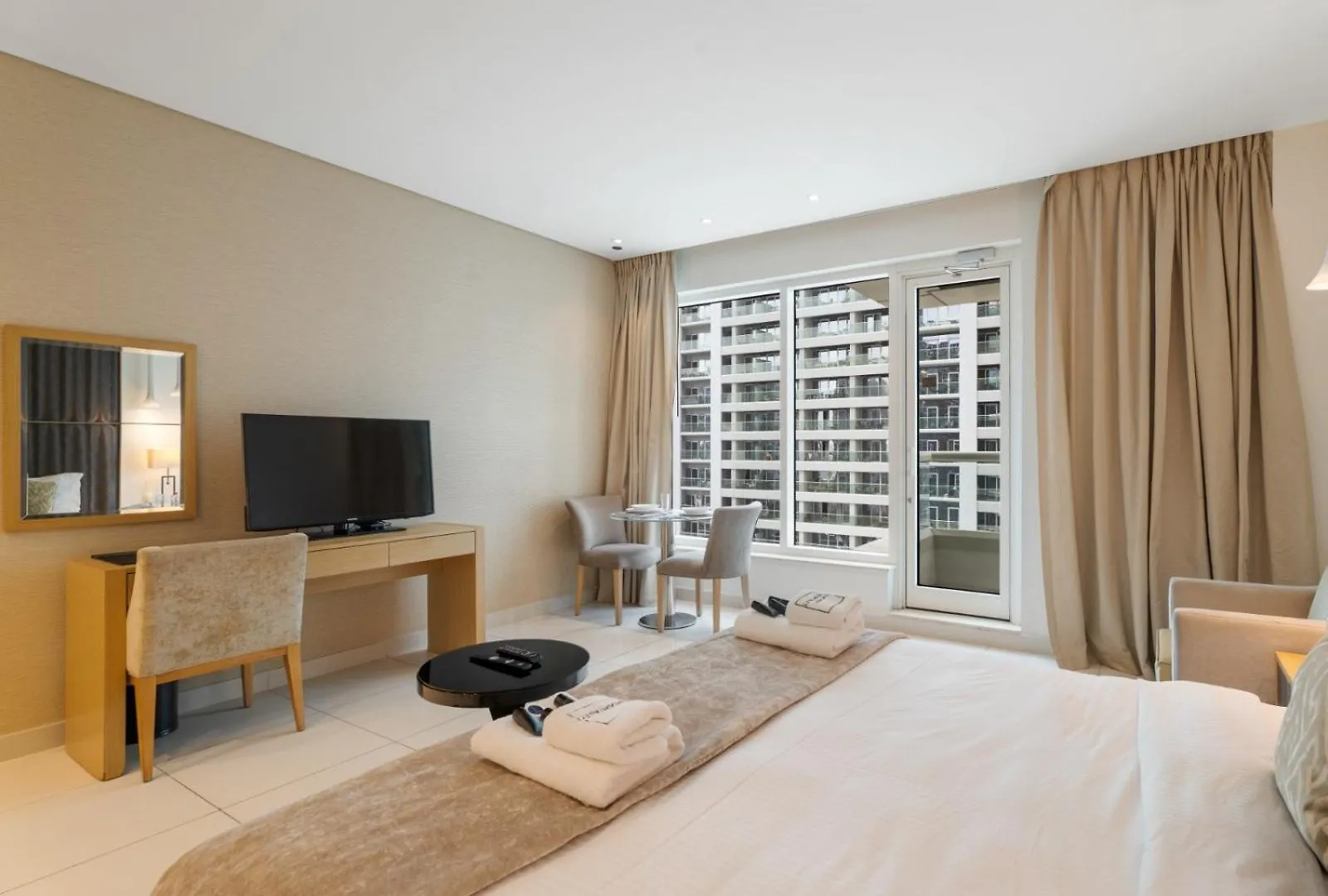 Comfortable Studio Stay In Damac Maison Canal View - 04 Dubai