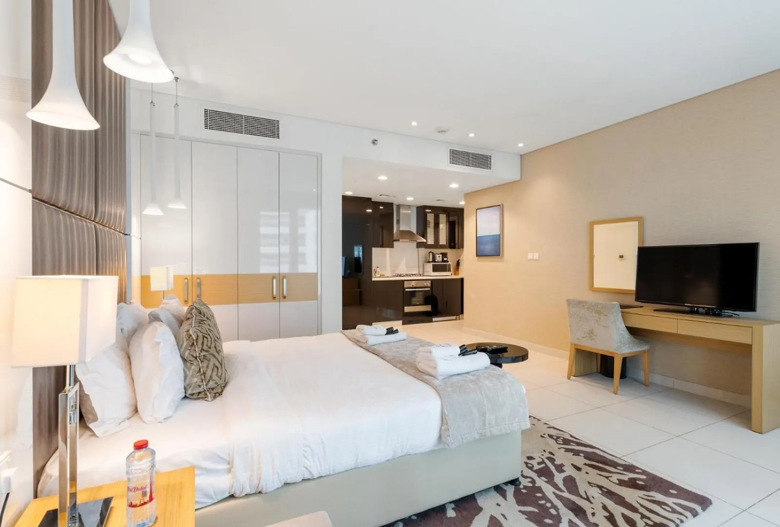 Apartamento Comfortable Studio Stay In Damac Maison Canal View - 04 Dubai