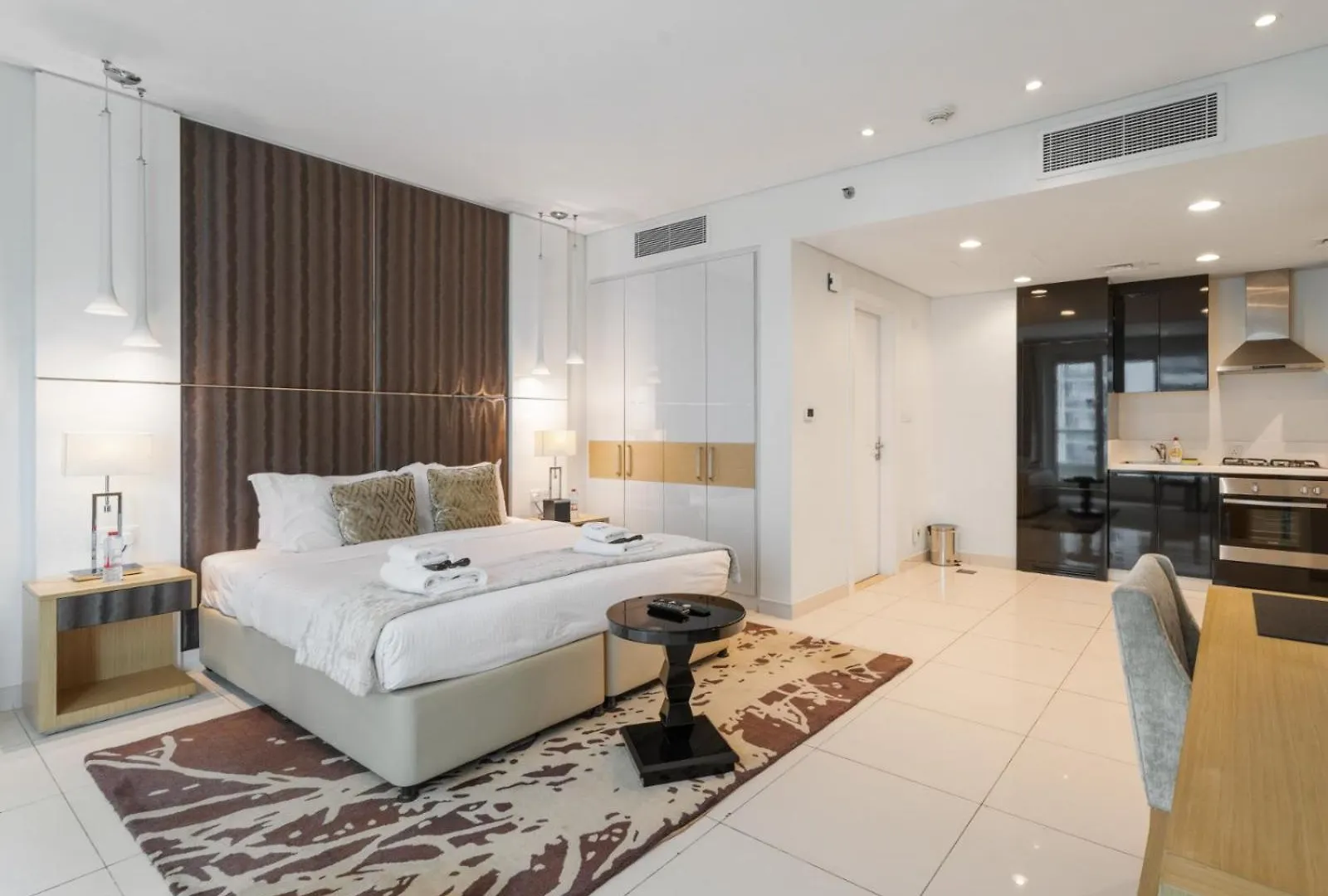 Comfortable Studio Stay In Damac Maison Canal View - 04 Dubai 0*,  Emirados Árabes Unidos
