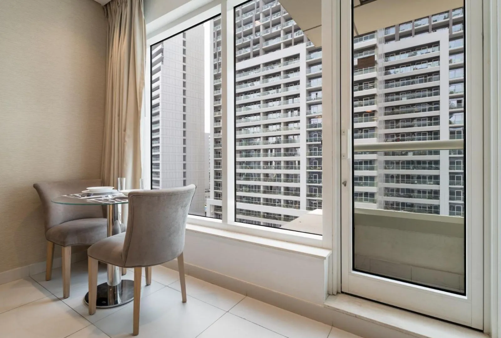 Comfortable Studio Stay In Damac Maison Canal View - 04 Dubai Apartment